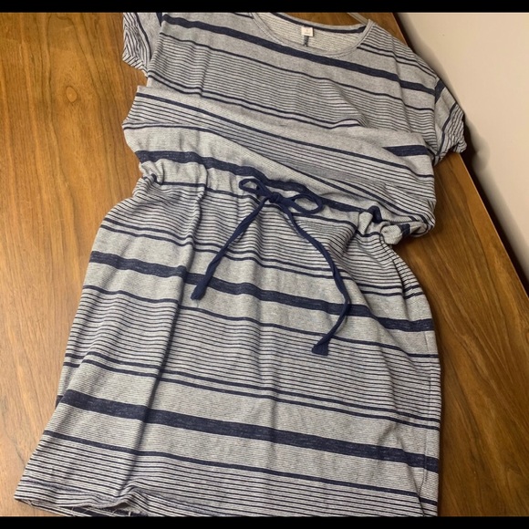 OLD NAVY SHORT SLEEVE NAVY/WHITE STRIPED DRESS WITH FRONT TIE SIZE L - Picture 2 of 5